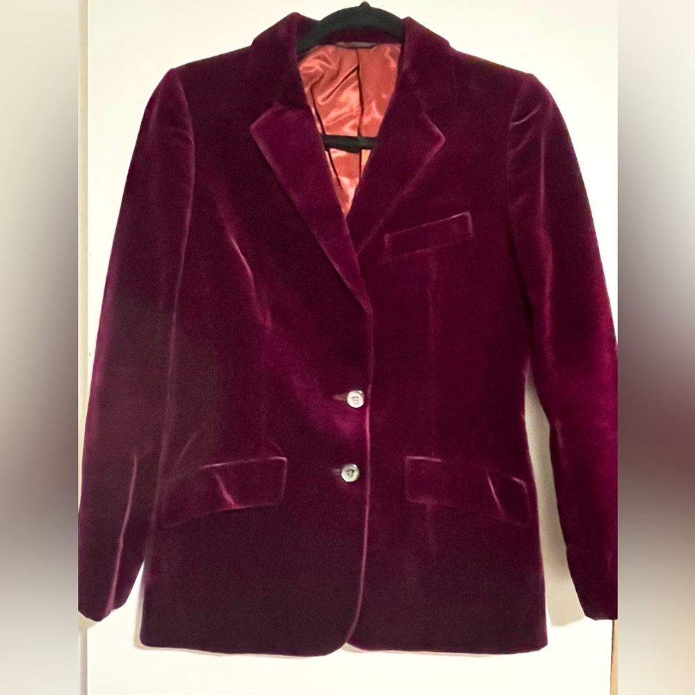 80s Vintage lush velvet burgundy blazer with mother of pearl buttons